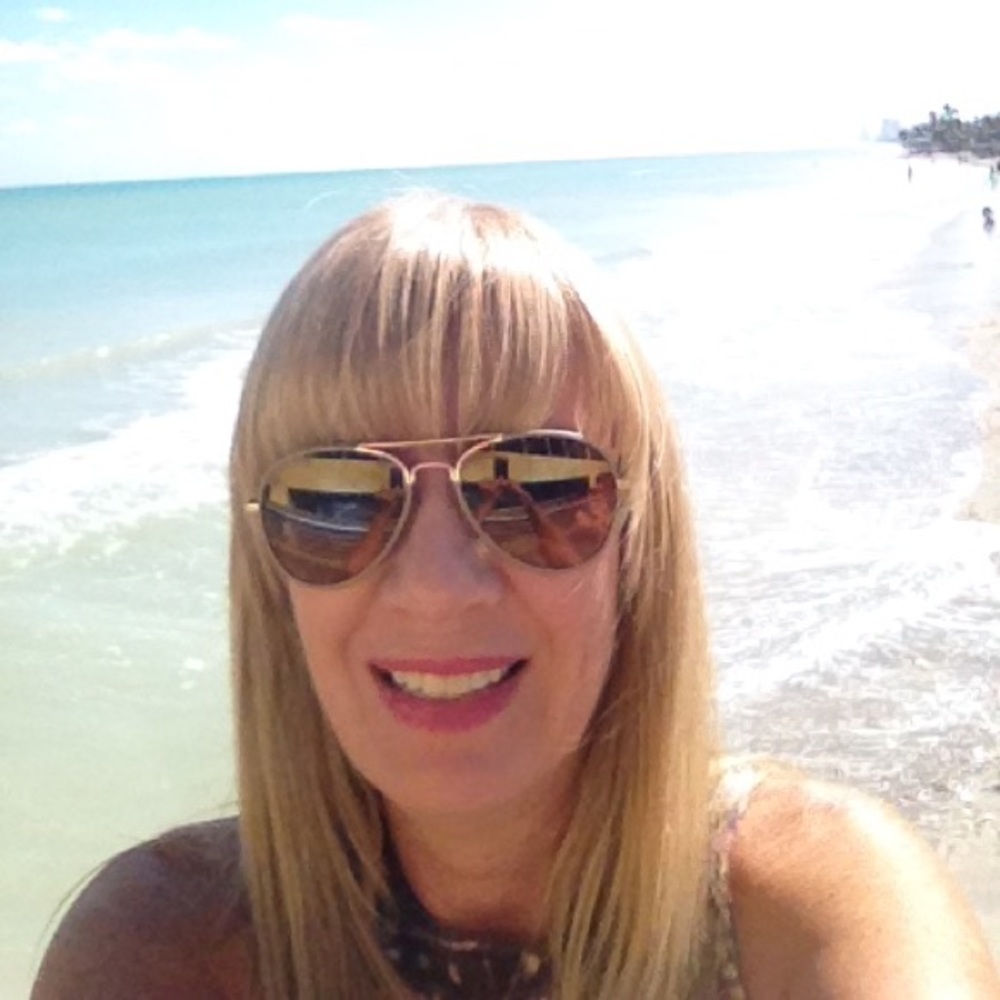 Meet your Posher, Debbie